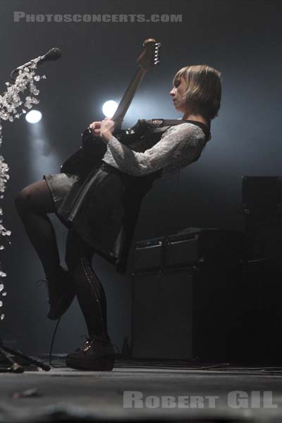 THE JOY FORMIDABLE - 2013-02-20 - PARIS - Zenith - Rhiannon Bryan